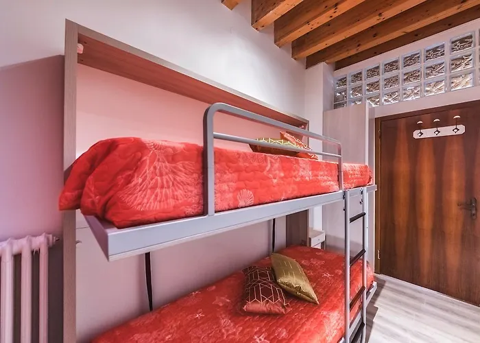 Ca' Teatro Vecchio *