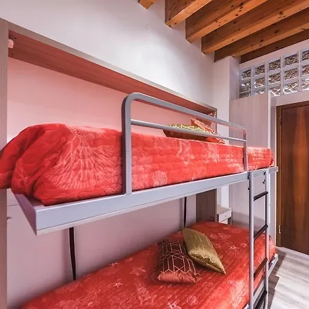 Ca' Teatro Vecchio *