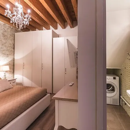 Ca' Teatro Vecchio Венеция